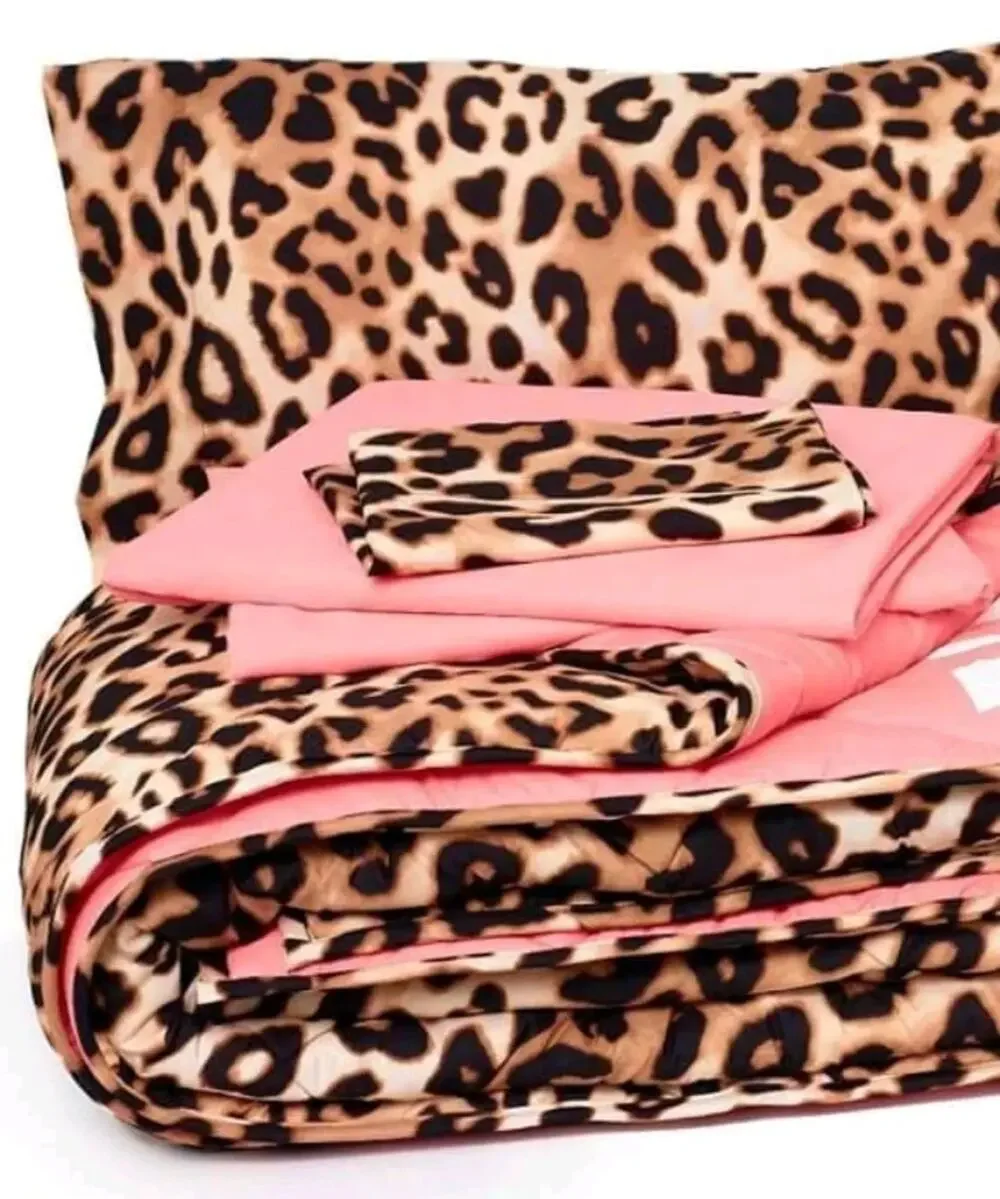 Victorias Secret Pink REVERSIBLE Bed In A Bag Full / Queen Comforter Sheets NWT